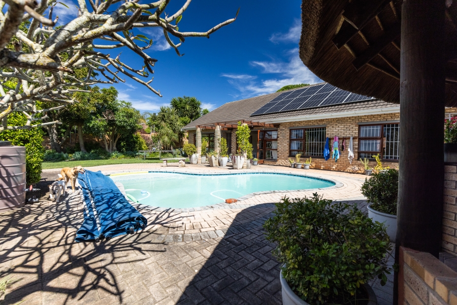 4 Bedroom Property for Sale in Summerstrand Eastern Cape